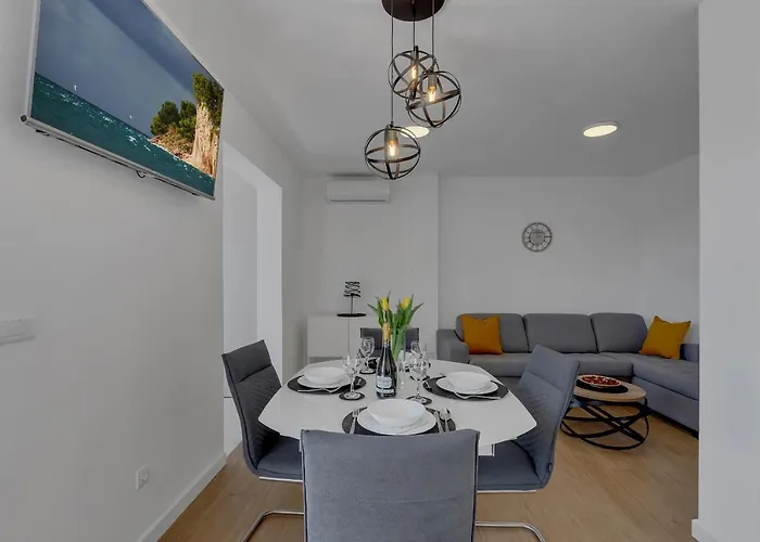 Vikendica L & B Makarska