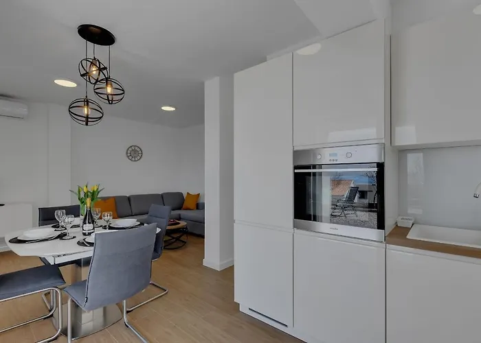 Vikendica L & B Makarska