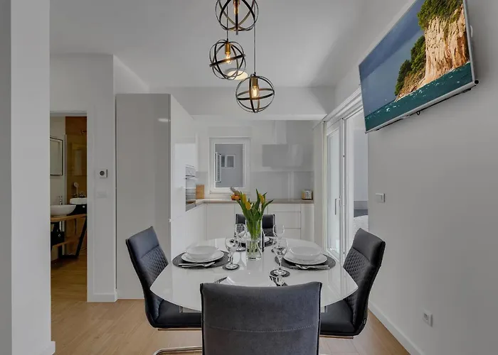 Vikendica L & B Makarska